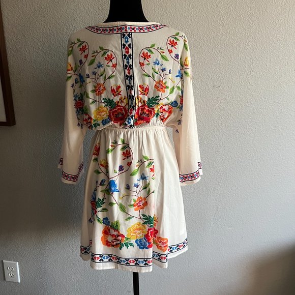NWT HAYUDIER BOHEMIAN FLORAL V-NECK WRAP DRESS - Picture 8 of 8
